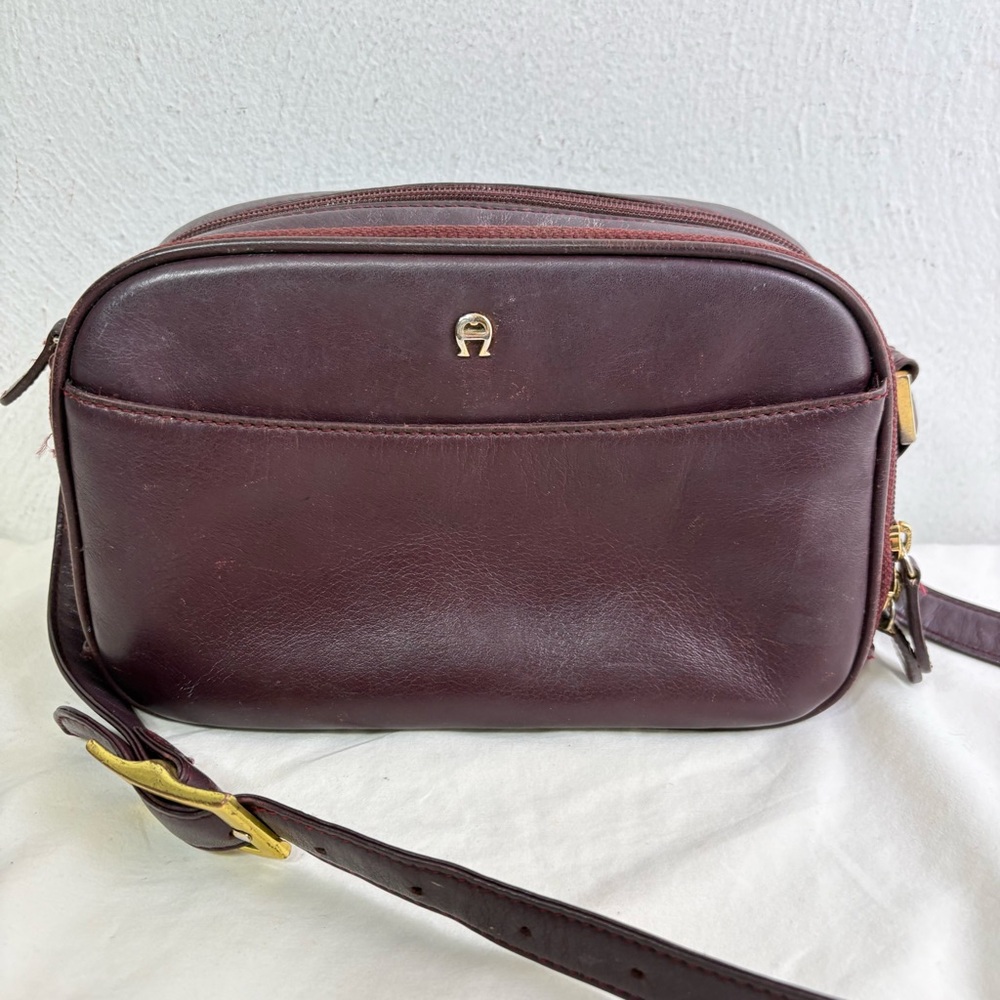 ETIENNE AIGNER Vintage Burgundy Leather Crossbody Camera Bag Purse - Picture 3 of 11